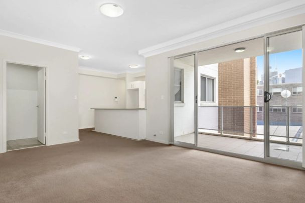 Modern Comfort in the Heart of Parramatta - Photo 1