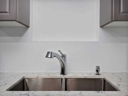 For Lease - 33 Retreat Boulevard, Vaughan, Ontario - Photo 5