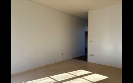 Location Appartement 2 pièces 47 m² Sainte-Sévère - Photo 4
