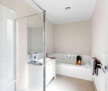 26 Willoby Drive, Alfredton - Photo 1