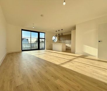 2 bedroom penthouse to rent - Photo 2