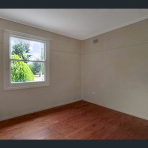 Convenient living - Photo 2