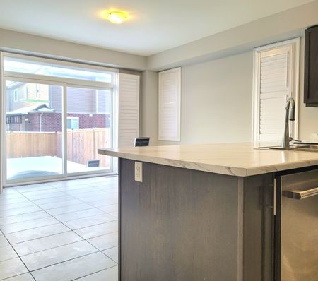 For Lease - 9275 White Oak Avenue, Niagara Falls, Ontario - Photo 5