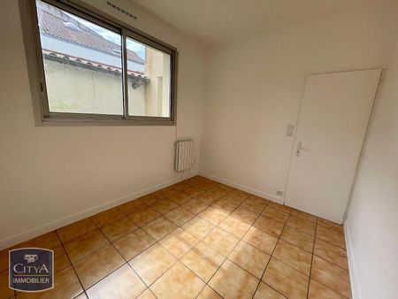 Location Appartement 3 pièces 64m² NIORT 79000 - Photo 5