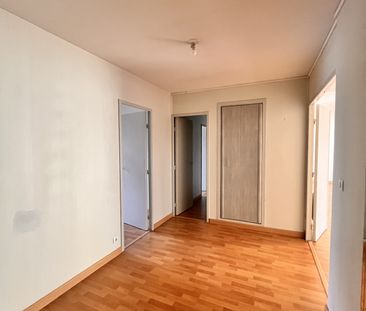 Location Appartement 5 pièces 106m² ORLEANS 45000 - Photo 6
