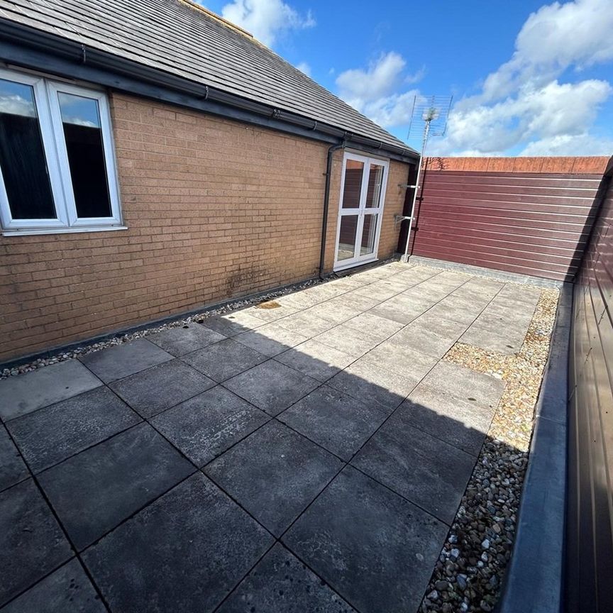 4 Bed Flat, Shield Retail Centre, BS34 - Photo 1