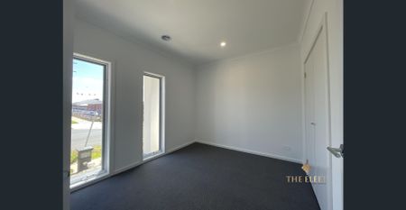 Modern 3 Bedroom house with Ducted Heating & Split System Cooling. - Photo 4