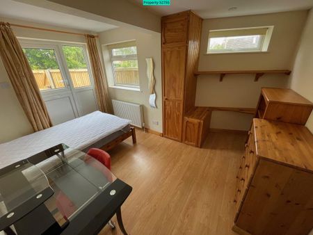 5 bedroom semi-detached house to rent - Photo 2