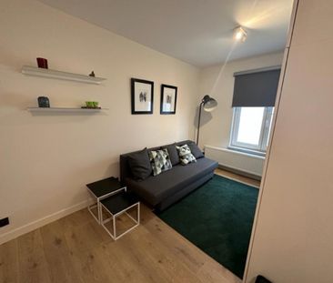 Nieuw gerenoveerde studio met aparte slaapkamer. - Foto 2