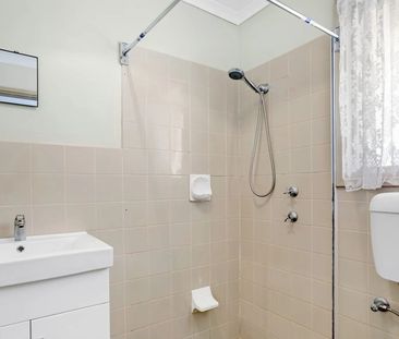 Neat and Tidy - Photo 2