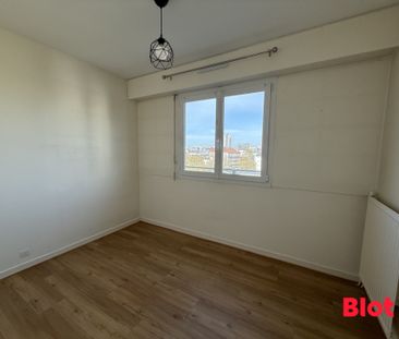 Location Appartement 5 pièces 113m² RENNES 35000 - Photo 4