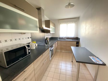 Location Appartement 3 pièces 65m² - Photo 3