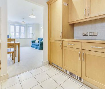 2 bedroom flat to rent - Photo 3