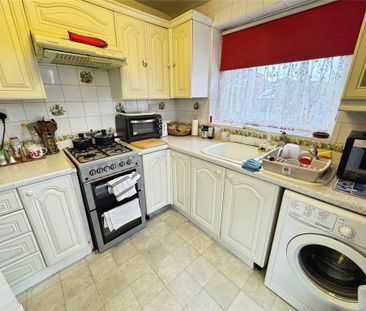 2 bedroom bungalow to rent - Photo 2