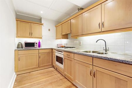1 Bed Flat, Raised Ground Floor, W14 - Photo 4