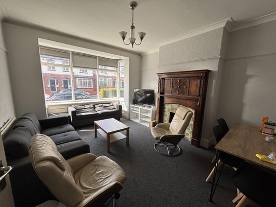 58 Estcourt Avenue, Leeds, LS6 3ET - Photo 1