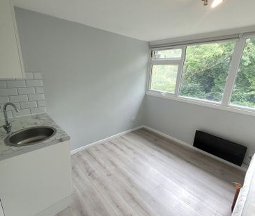 1 bedroom in a house share to rent - Photo 6