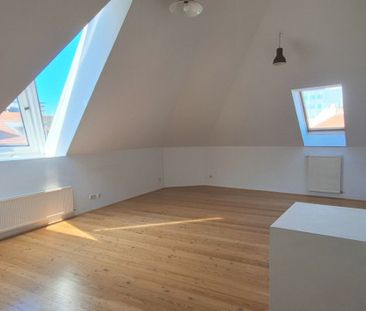 Tolle 2 Zimmer DG-Wohnung in Ruhelage inkl. Nutzung Gemeinschaftste... - Photo 3