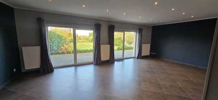 Magnifique maison entièrement restaurée sise sur 6A 30ca - Photo 2