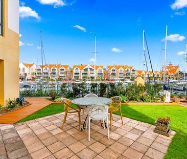 Waterfront Luxury Apartment in Gulf Harbour - Photo 5
