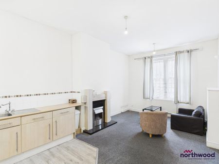 1 bedroom flat to rent - Photo 2