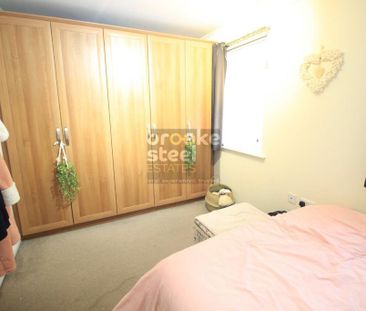 4 bedroom townhouse to rent - Photo 4