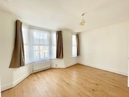 Sibley Grove, London - Photo 2