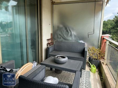 Location Appartement 1 pièce 26m² ST LAURENT DU VAR 06700 - Photo 5