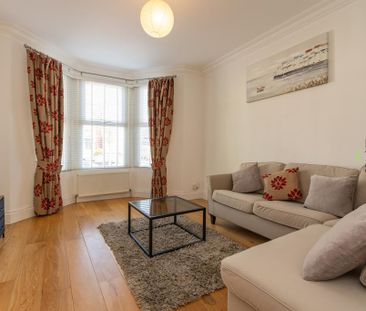 4 bedroom terraced house to rent - Photo 1