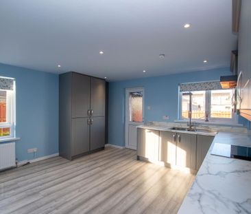 10 Carrowdore Gardens, Bangor, BT19 1SU - Photo 6