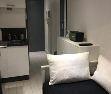 Location Appartement 1 pièce Meublé 11m² CANNES 06400 - Photo 4