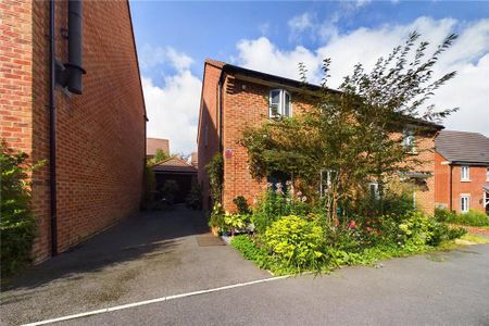 3 bedroom semi-detached house to rent - Photo 4