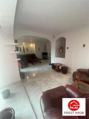 Penthouse pe 3 nivele de inchiriat in zona centrala - Fotografie 1