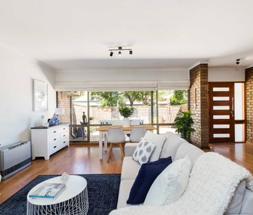 Large & Private 3 bedroom Townhouse - Photo 2