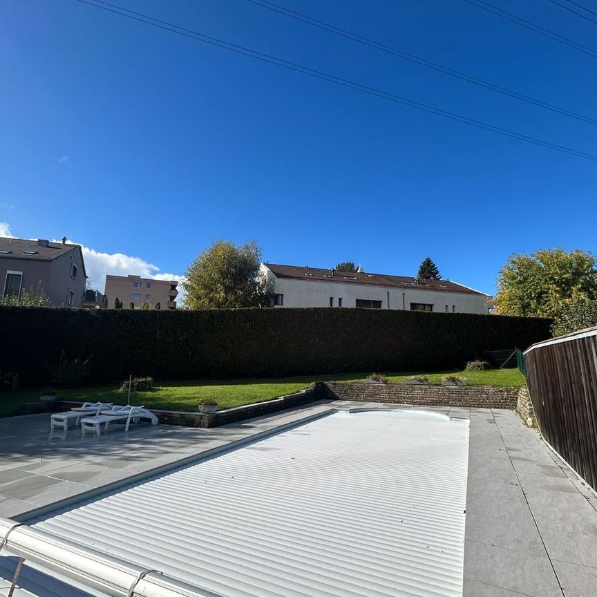 Charmante maison mitoyenne avec jardin située à Epalinges - Photo 1