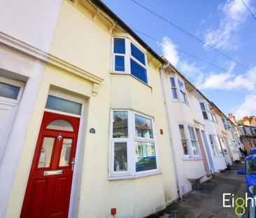 4 bedroom terraced house to rent - Photo 1