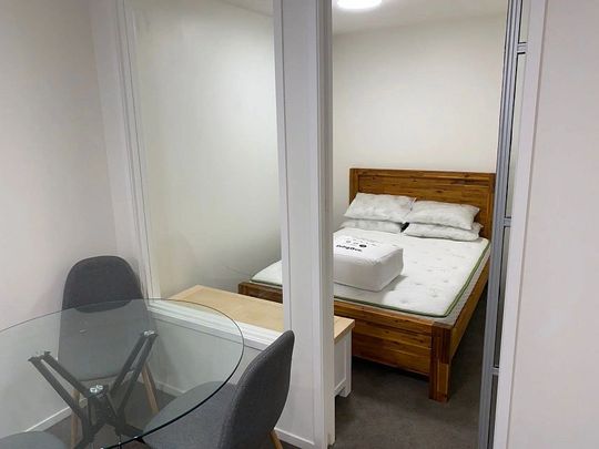 2 Bedroom, Fully Furnished in the Heart of the CBD - Photo 1