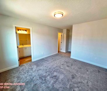 UPPER 2603 208 Street Northwest - Photo 4