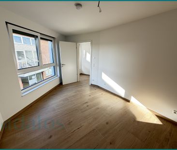 Erstbezug mit Aufzug und Balkon - helle Neubau 2 Zimmerwohnung - Photo 2