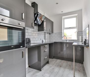 3 bedroom terraced house to rent - Photo 6
