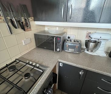 Room in a Shared House, Winford Court, SE15 - Photo 5