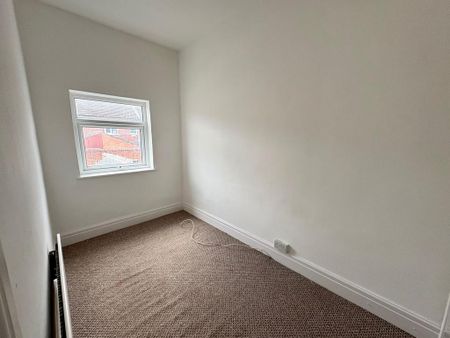 2 bedroom terraced house to rent - Photo 3
