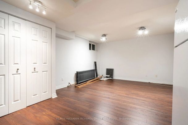 Detached Home For Lease | E9036091 - Photo 1