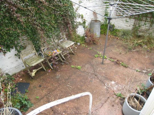 3 bedroom terraced house to rent - Photo 1