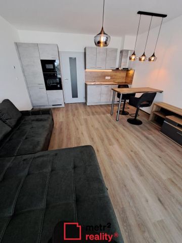 Pronájem bytu 1+kk 33 m2 - Fotografie 4