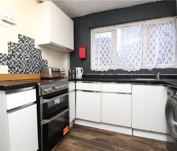 Mandeville, Northolt, UB5 4LU - Photo 3