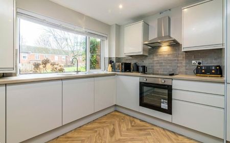 2 Bed Terraced House, Eugene Gardens, NG2 - Photo 4