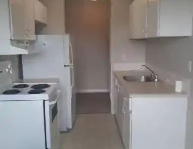 Beautiful 2 Bedroom Suite! INCENTIVES Available! | 9570 163 Street Northwest, Edmonton - Photo 1