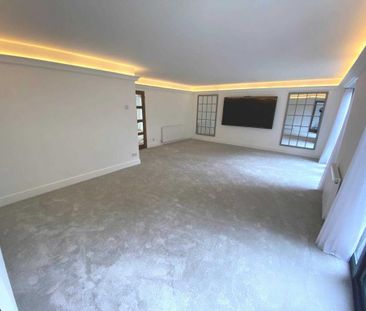 5 bedroom detached house to rent - Photo 1