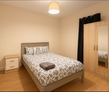 Room in a Shared House, Stockfield Road, B25 - Photo 2